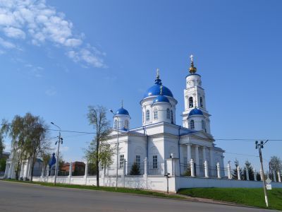 Здание бывшей соборной церкви построено в XIX в., в г. Чистополе