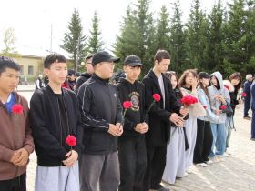 Вилюйск преображается: в День города на набережной «Поющие пески» зазвучала новая музыка