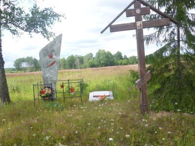 Памятное место, где в 1943 г. при освобождении района 134 стрелковая дивизия вела ожесточенные бои с немецко-фашистскими захватчиками, дивизия получила название «Вердинской». Сооружен обелиск
