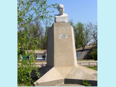 Обелиск герою гражданской войны А.К.Николенко