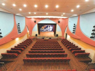 Дворец культуры нефтяников им. А. С. Яровенко