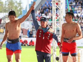 Завершились соревнования по мас-рестлингу и якутской вертушке на Играх Манчаары