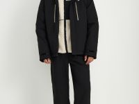 Горнолыжная куртка полуприлегающего силуэта