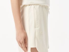 Женские спортивные шорты Lacoste с карманами