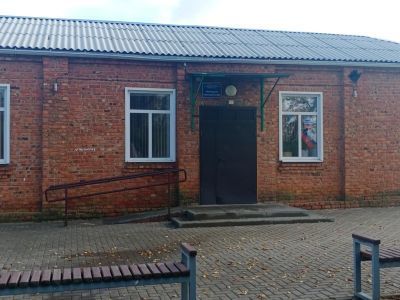 Луганский сельский клуб