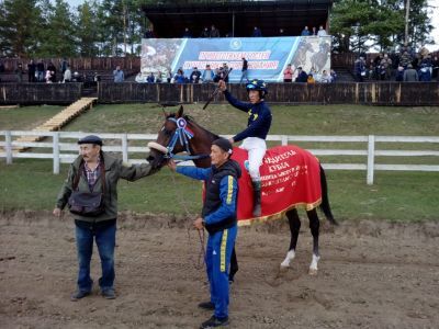 Главный приз на скачках в Мегино-Кангаласском улусе выиграл Анкенди