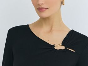 Лонгслив с асимметричным вырезом, Черный