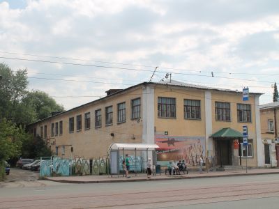 Двухэтажное общественное здание