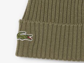 Шерстяная шапка Lacoste унисекс в рубчик