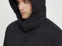 Пуховое пальто с воротником-стойкой