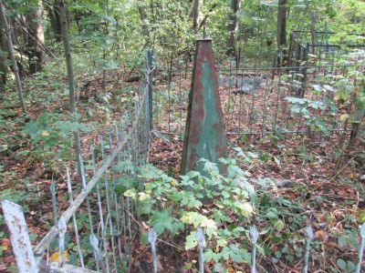 Братская могила советских военнопленных