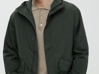 Ветровка с капюшоном свободного силуэта