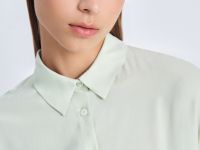 Блузка свободного кроя с отложным воротником