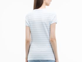 Женская футболка Lacoste приталенного кроя