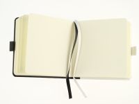 Блокнот для зарисовок Sketchmarker 20*20 см 80 л 140 г, твердая обложка черно-белая