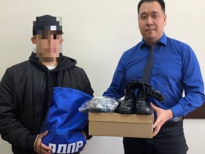 С участником спецоперации встретился замкоординатора реготделения ЛДПР Семен Макаров