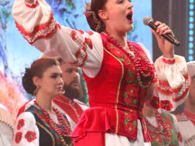 "Мы сыны Кубани славни, древнеруськи козакы!"