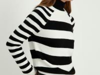 Джемпер прямого силуэта с шерстью