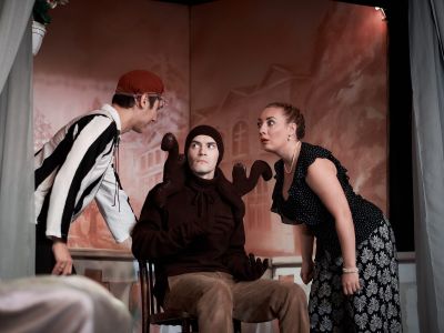 Билеты на Рога, или Необычная семейная история (Театр на Булаке) / Театр | Афиша | ИнфоТаймс