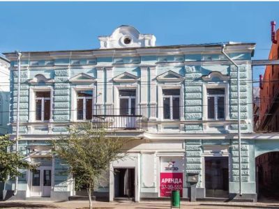 Жилой дом на усадьбе купеческой семьи Никоновых: здание с торговыми помещениями, сдававшимися внаем