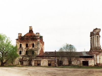 Троицкая церковь с живописью п.п. XIX в.