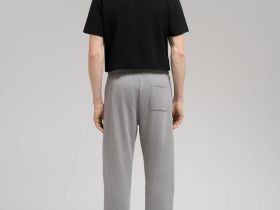 Трикотажные джоггеры из футера