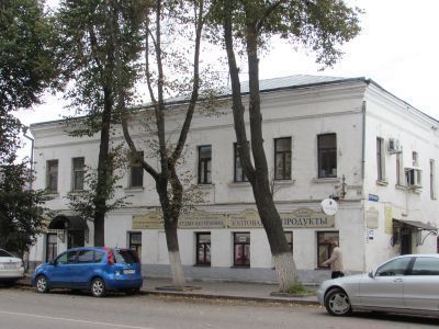 Бывший жилой купеческий дом с постоялым двором