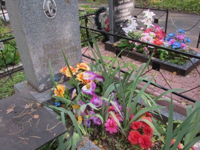 Могила Кружалова Василия Ивановича (1915-1977 гг.), Героя Советского Союза