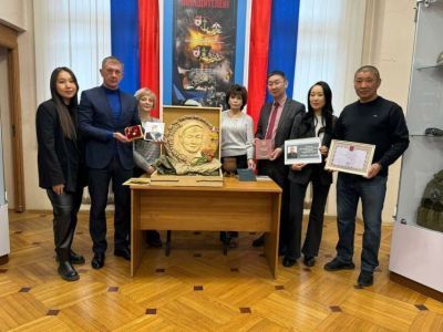 Памятные вещи Героя России Дмитрия Егорова передали музею Тихоокеанского флота