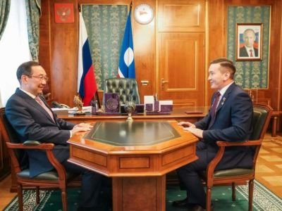 Знак отличия «Гражданская доблесть» глава Якутии вручил Игорю Юргину