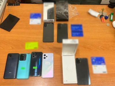 Алтаец скупал банковские карты молодых якутян для аферистов