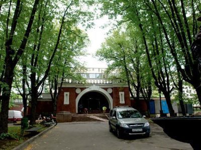 Вестибюль Алексеевского резервуара с помещениями для труб и задвижками, 1890-1893 гг.