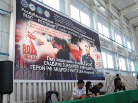 В Нюрбе стартовал отборочный на Игры Манчаары турнир по мас-рестлингу