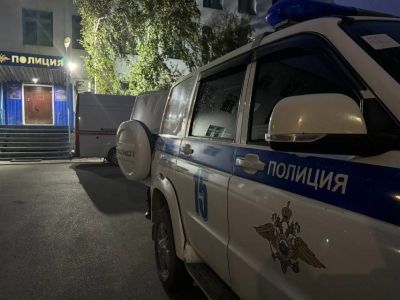 Мужчина выпал из окна второго этажа: обзор происшествий в Якутии за сутки