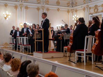 Билеты на Золотой репертуар маэстро Горковенко (Филармония им. Шостаковича. Малый зал) / Концерт | Афиша | ИнфоТаймс