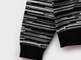 Свитер трикотажный для мальчиков