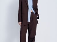 Однобортный жакет прямого силуэта