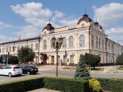 Здание двухклассного городского Александровского училища