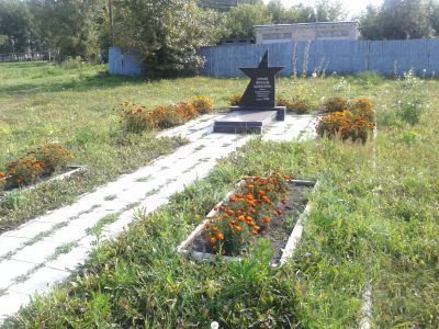 Братская могила  жертв кулацкого  мятежа, погибших в  1920 г.