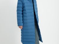 Утепленное пальто с капюшоном