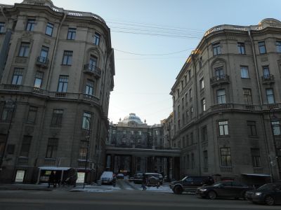 Дом, где в 1926-1934 гг. в квартире 20 жил секретарь Ленинградского губкома ВКП(б) Киров С.М.