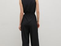 Комбинезон с v-образным вырезом