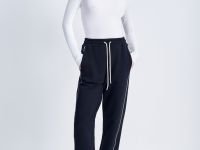 Спортивные брюки с контрастной отделкой