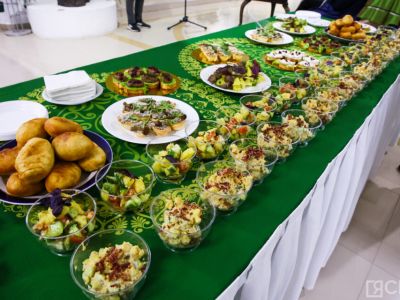 «Вкус хомуса»: в Якутске прошел необычный гастро-культурный вечер