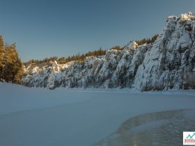 Зима на реке Синяя. Синские Столбы