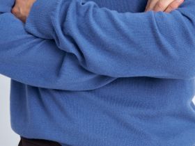 Джемпер из шерсти и хлопка с v-образной горловиной