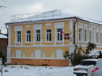 Административное здание (бывшее купеческое)