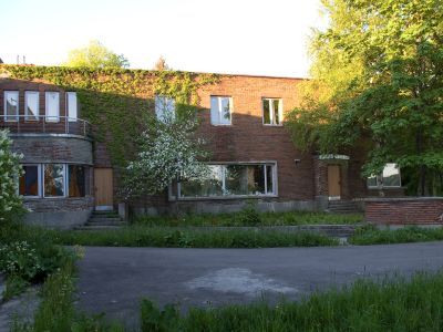 Здание виллы с интерьером