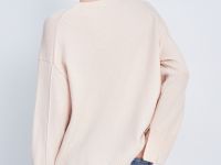 Джемпер с v-образной горловиной и широкими рукавами