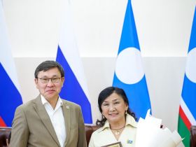 Госнаграды вручили журналистам Якутии в День национальной печати